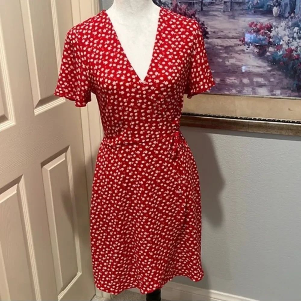 monteau XS Red White Ditsy Floral Flutter Short Sleeve Faux Wrap A-Line Dress
